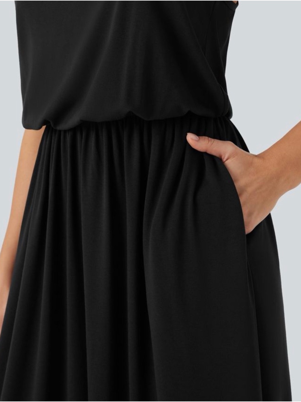 Halara Flowy Maxi Dress with pockets NWT - Picture 4 of 4